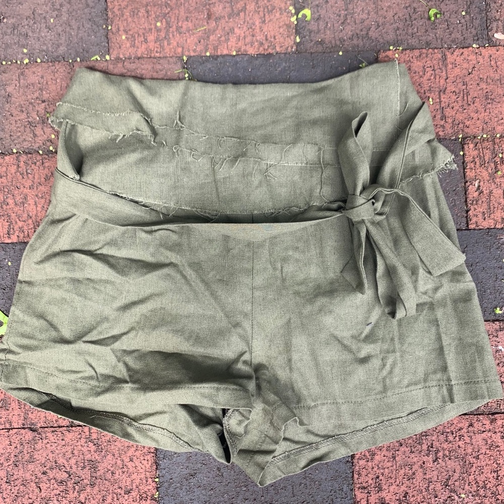 LF army green tie shorts